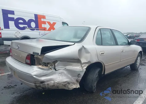 1996 Toyota Camry Dx/Le/Xle from USA, damaged, VIN 4T1BG12KXTU812035